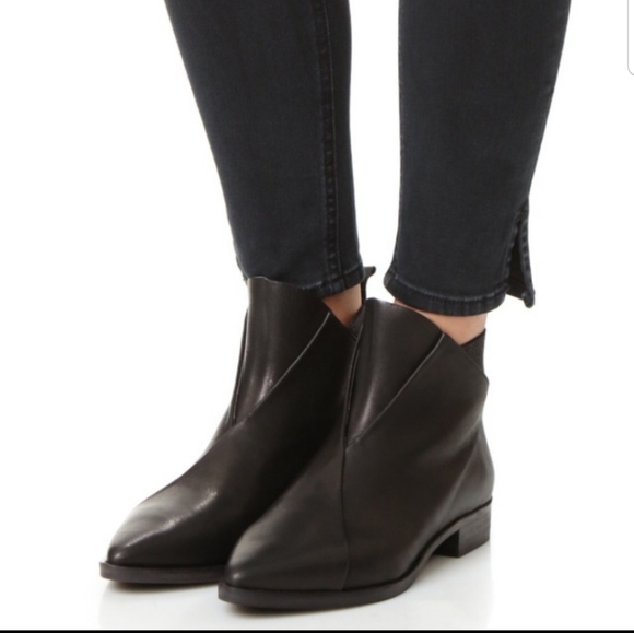 Women's Coclico Black leather Arne booties sz 40 - Picture 1 of 9